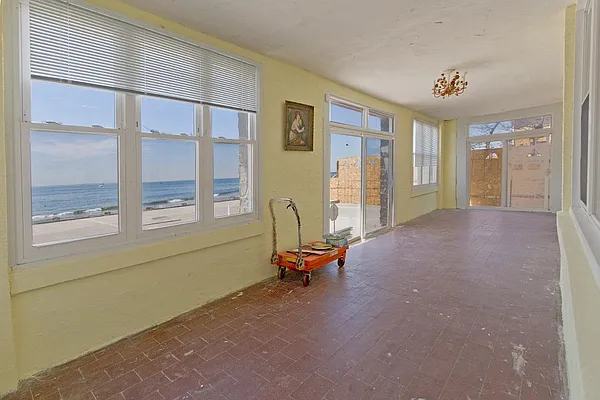 Sold by Fillmore | media 11