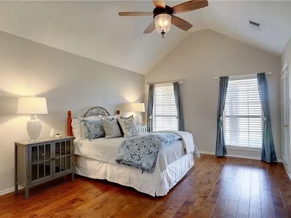 3004 Whetstone Ln, Euless, TX 76039