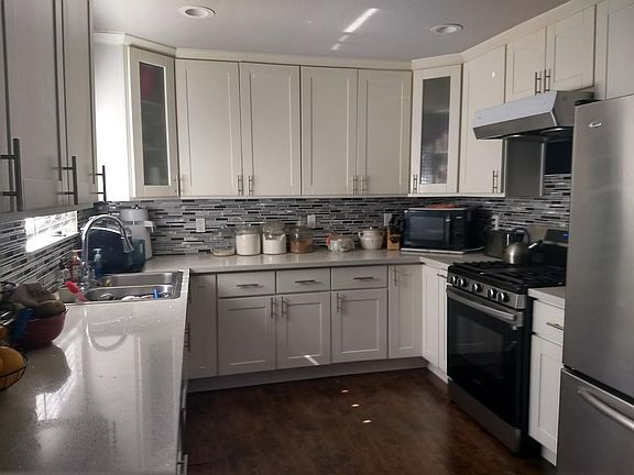 4th image of 139 Cathcart Ave