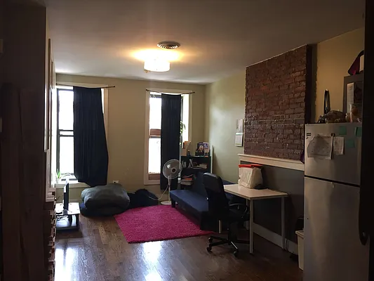 Rented by Prime Square Realty | media 34