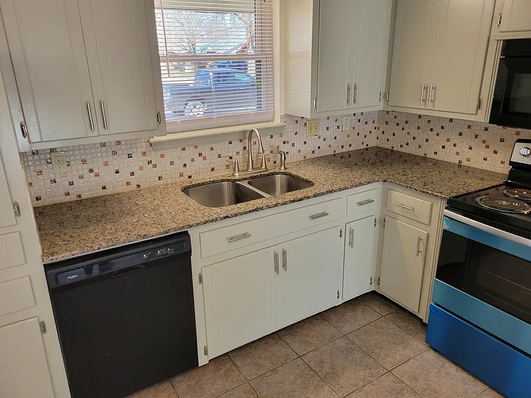 KITCHEN GRANITE, SS SINK, NEW PULLS