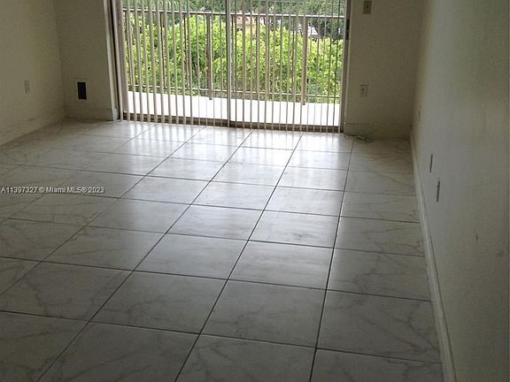 5th image of 1225 NE 124th St APT 45A