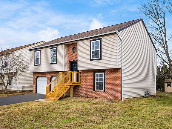 2nd image of 1834 Saint Lawrence Dr