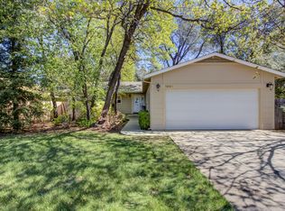 1861 Cameo Ct, Redding, CA 96002