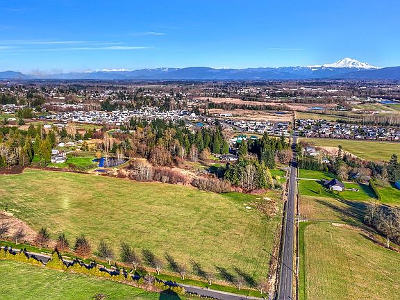 3rd image of 2630 - 2638 Douglas Road