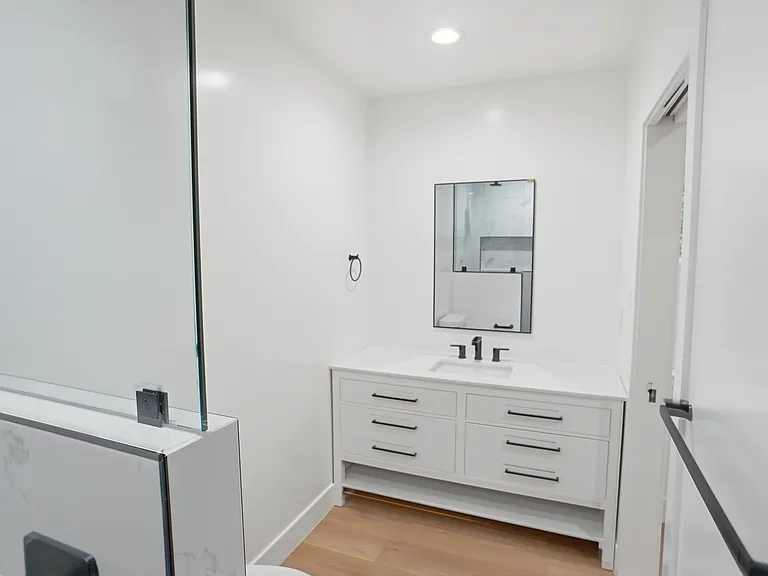 5656 Cartwright Ave — Photo 2