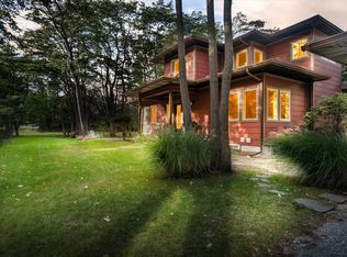 781 Manchester Dr, Saugatuck, MI 49453