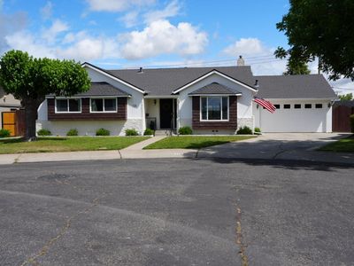 725 Maplewood Dr, Lodi, CA, 95240