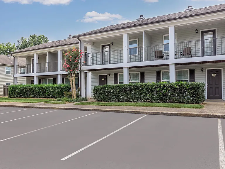 British Woods Apartments — Photo 40
