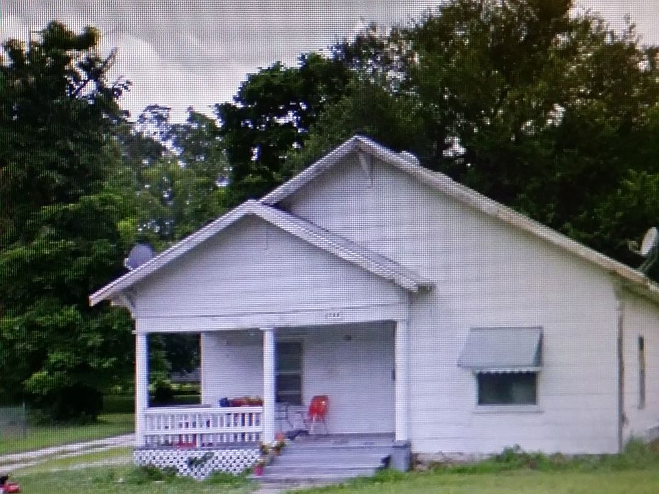 2023 N. Robberson Ave.