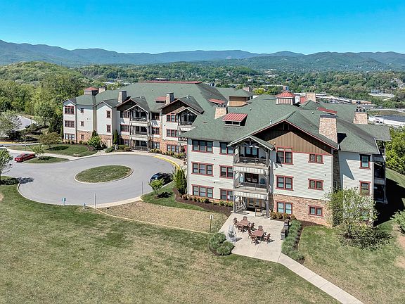 2nd image of 5442 The Peaks Dr #209