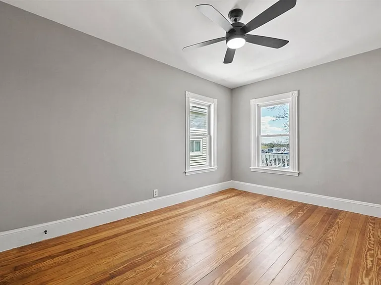 18 Lyon St #3 — Photo 14