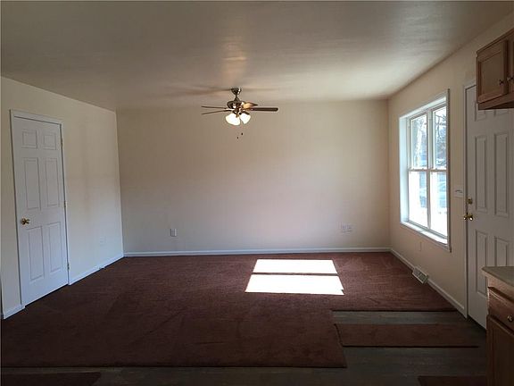 3rd image of 518 E 5th St