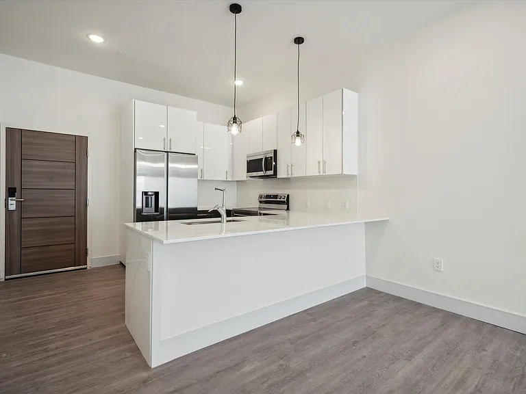 1221 E Fletcher St #108A — Photo 5