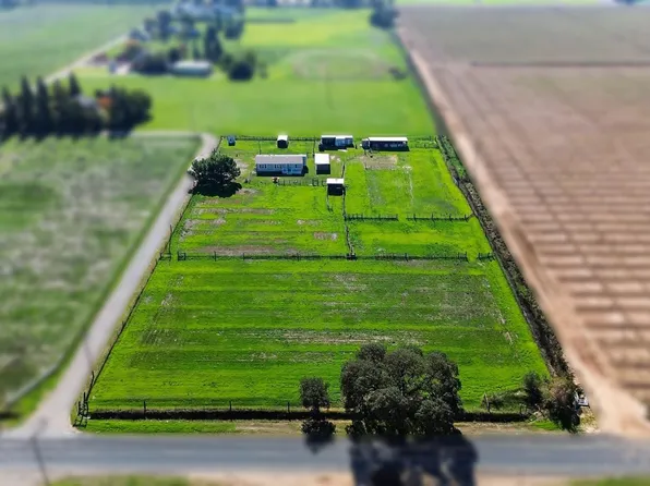 11900 E Brandt Rd, Lockeford, CA 95237