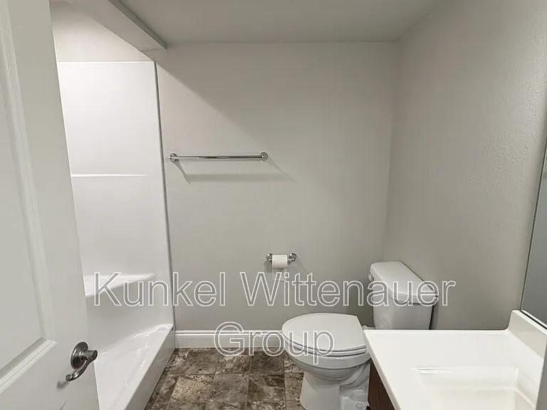 8401D Allied Way — Photo 14