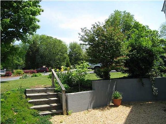 Side Patio/Terrace off Family Room