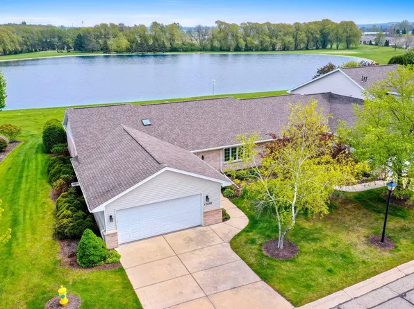 1528 River Pines Dr, Green Bay, WI 54311