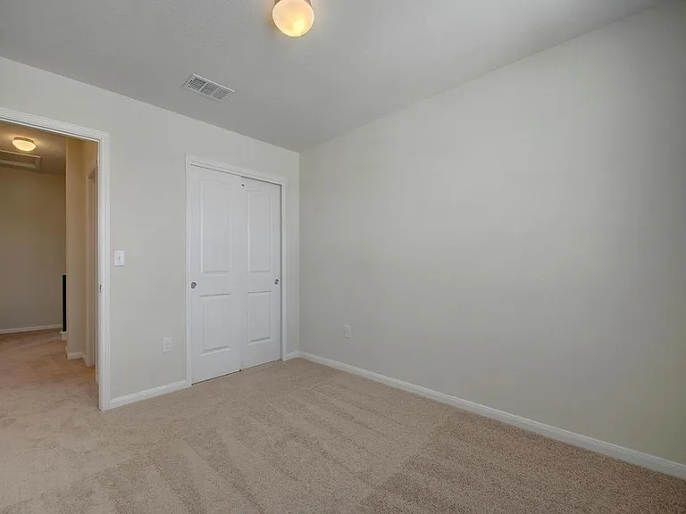 2015 Barker House Cv — Photo 24