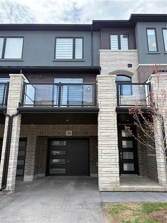 Building Photo - 290 Equestrian Way #26