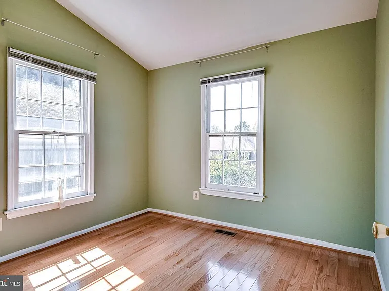 4216 Fox Lake Dr — Photo 18