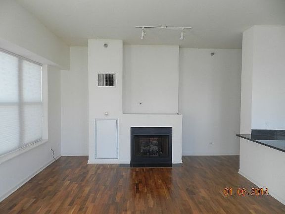 3rd image of 1122 W Catalpa Ave APT 804