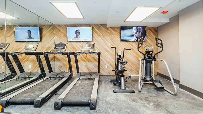 Rented by Nooklyn NYC LLC | media 21