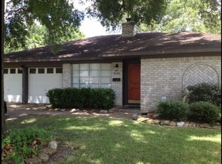 943 Redway Ln, Houston, TX 77062