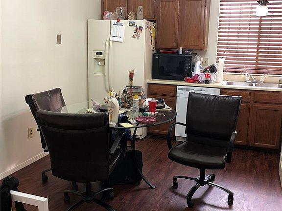 4th image of 14549 Andrews Dr