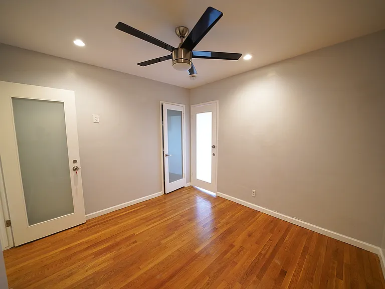 13719 S San Pedro St — Photo 11