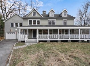 27 Oakridge Rd, North Salem, NY 10560