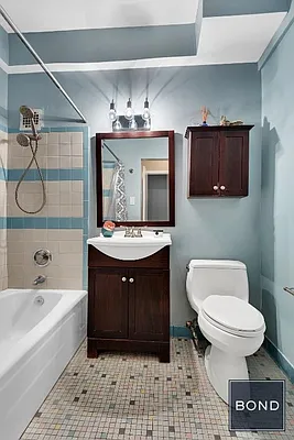 Sold by Bond New York | media 5