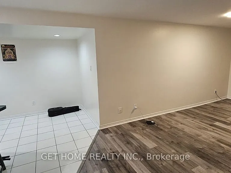 6 Carmichael Dr #LOWER — Photo 2