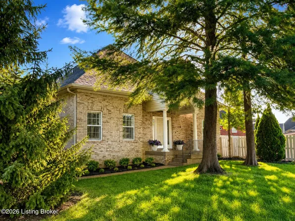 1118 Silvercrest Ln, Louisville, KY 40223