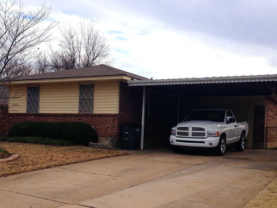 1st image of 4900 SE 19th St