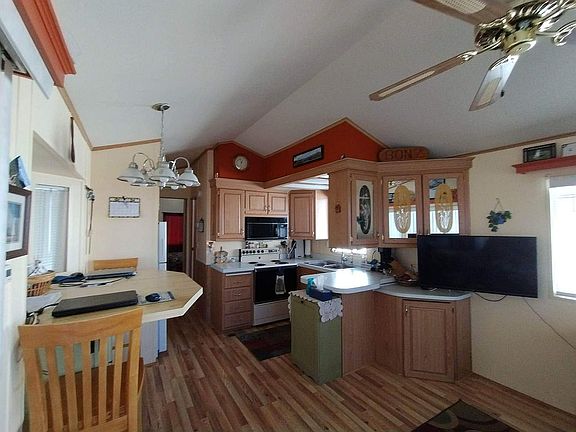 4th image of 400 N Plaza Dr #156