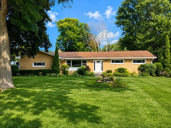 6678 Livernois Rd, Troy, MI 48098
