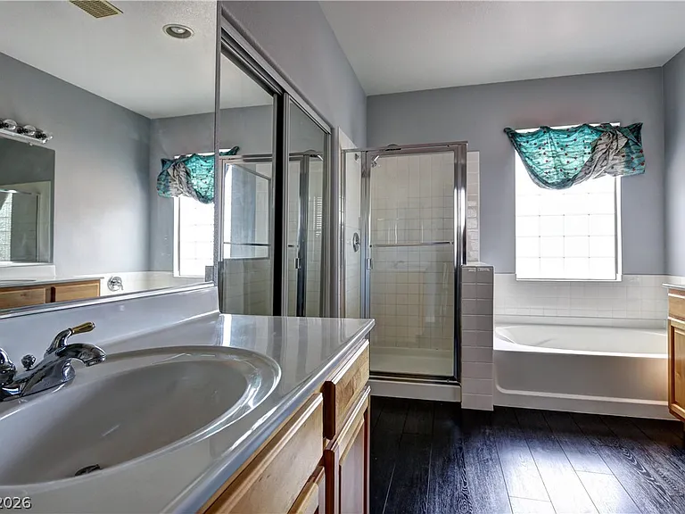 10471 Foggy Glen Ave — Photo 18
