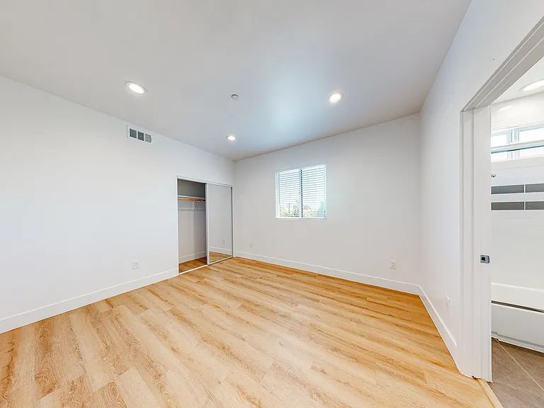 3922 Brighton Ave #1 — Photo 2