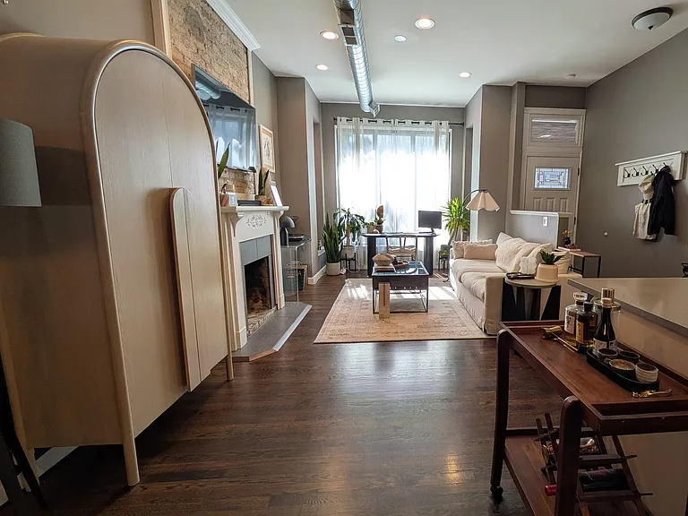 941 N Hoyne Ave #1 — Photo 16