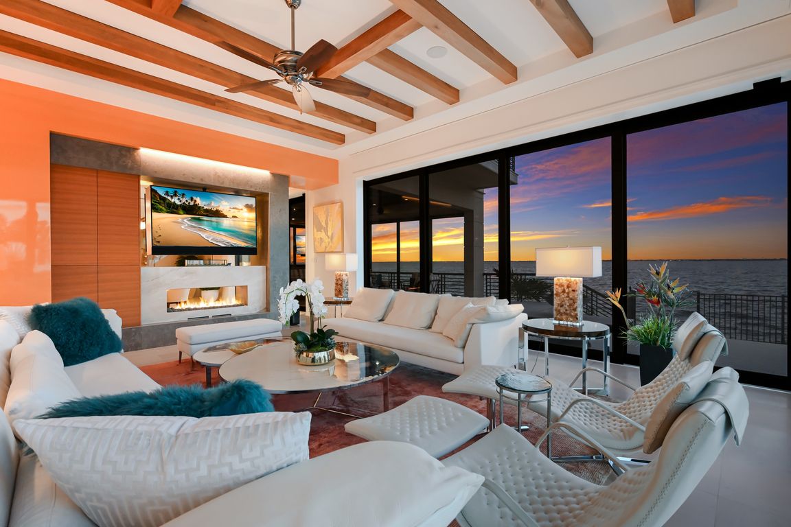 next background image