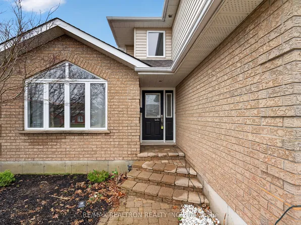 3129 Westridge Blvd, Peterborough, ON K9K 1Z5