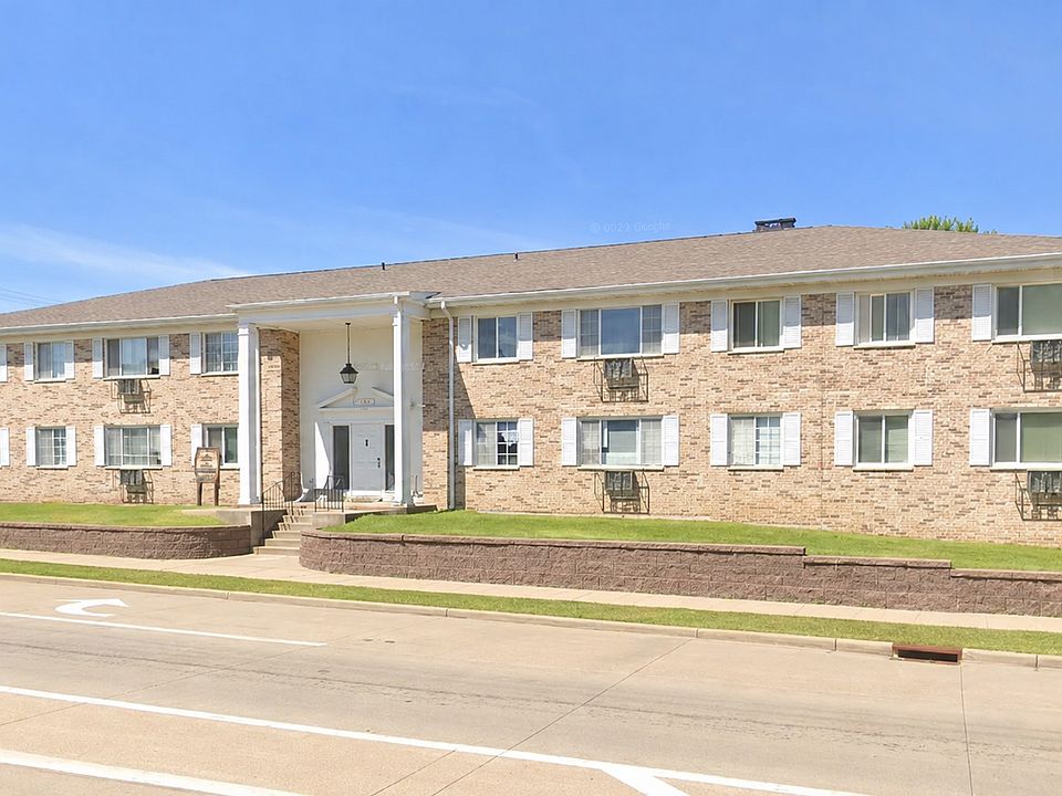 1st image of 604 N Black River St #2dcb4efa0
