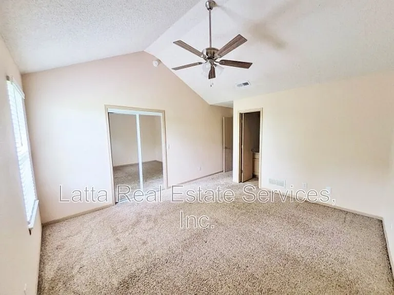 3215 SW Iron Creek Dr — Photo 7