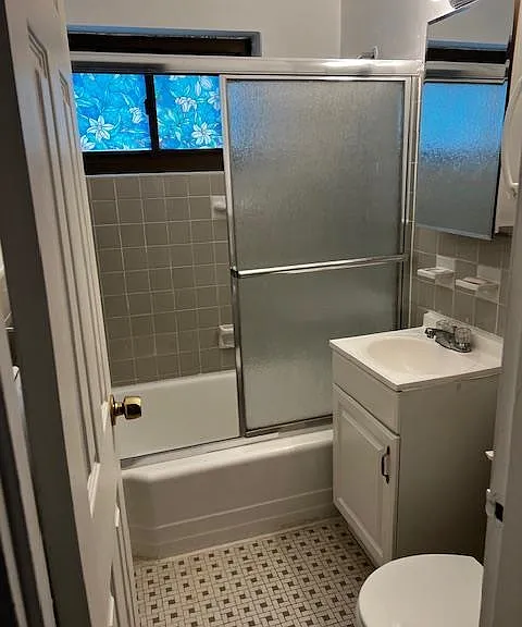 3021 Edwin Ave #1J — Photo 6