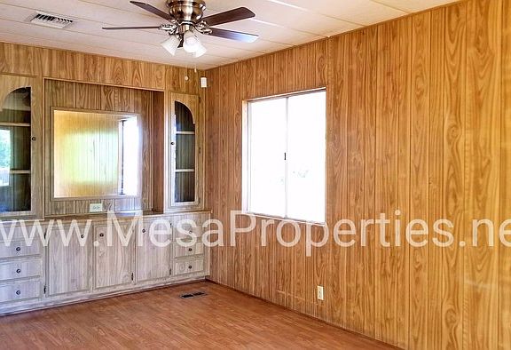 3rd image of 19201 Danbury St