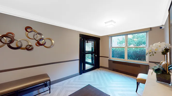 Sold by Hinds Property Group | media 29