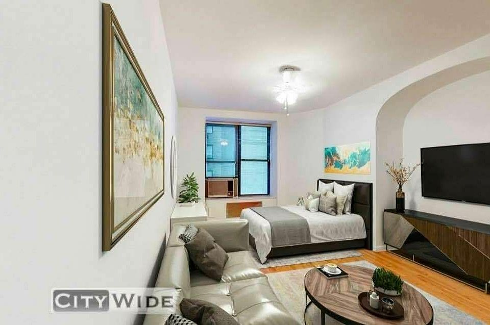 1st image of 117 W 58th St APT 5A