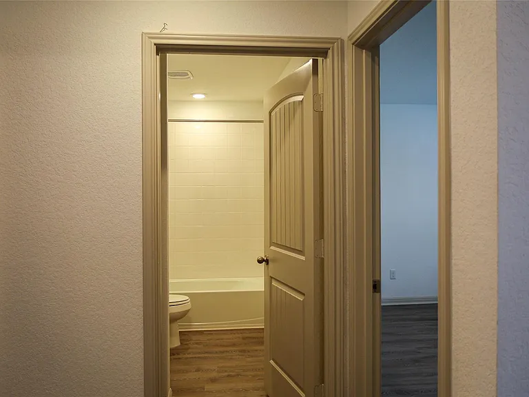231 Sweetwater Creek Ln — Photo 4
