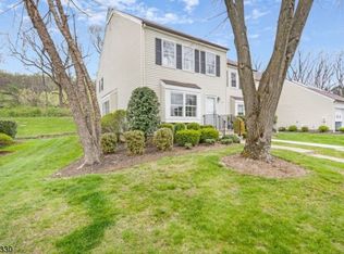 38 Wexford Dr, Mendham, NJ 07945